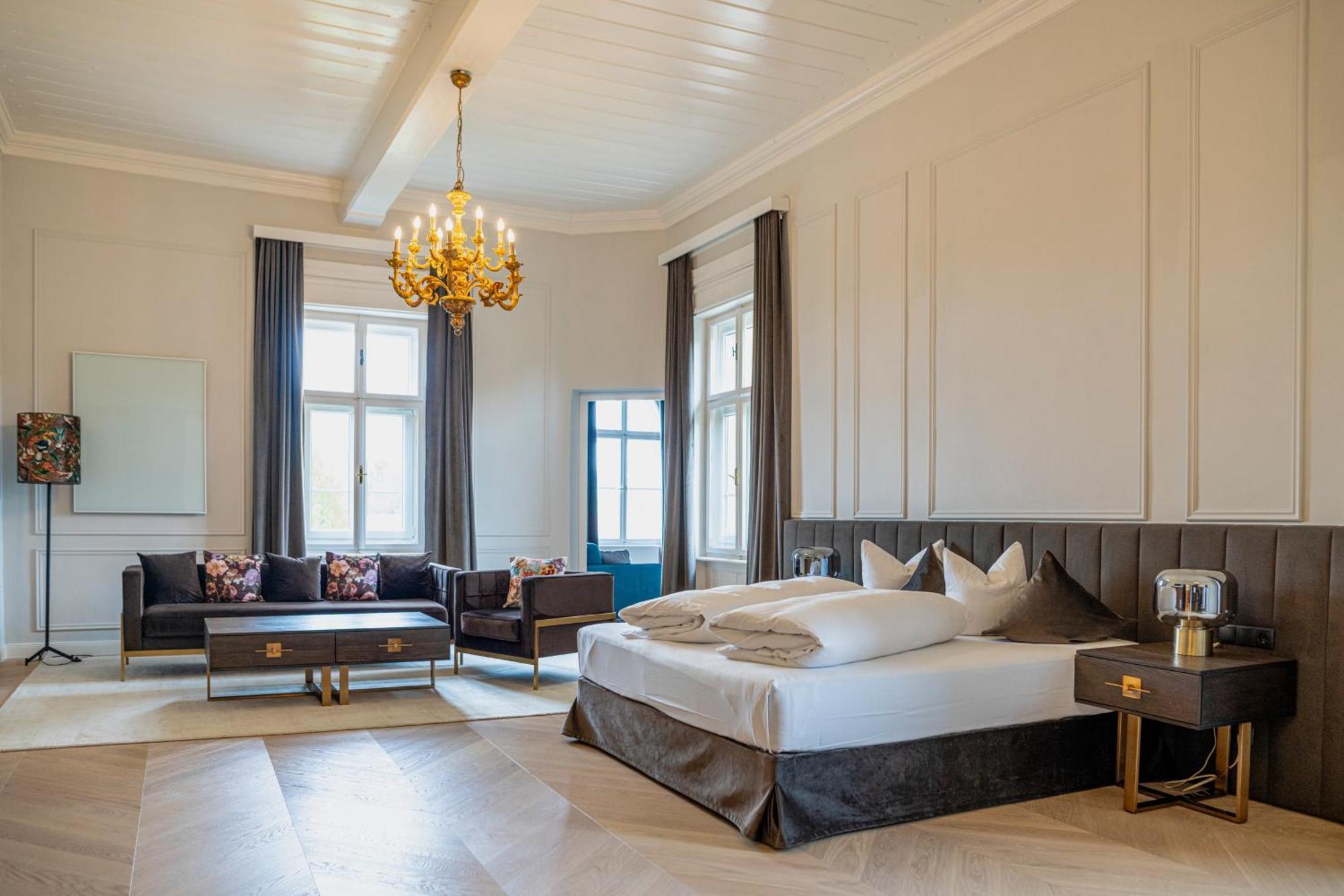 Georgi Schloss - Boutique Hotel Ehrenhausen Eksteriør billede